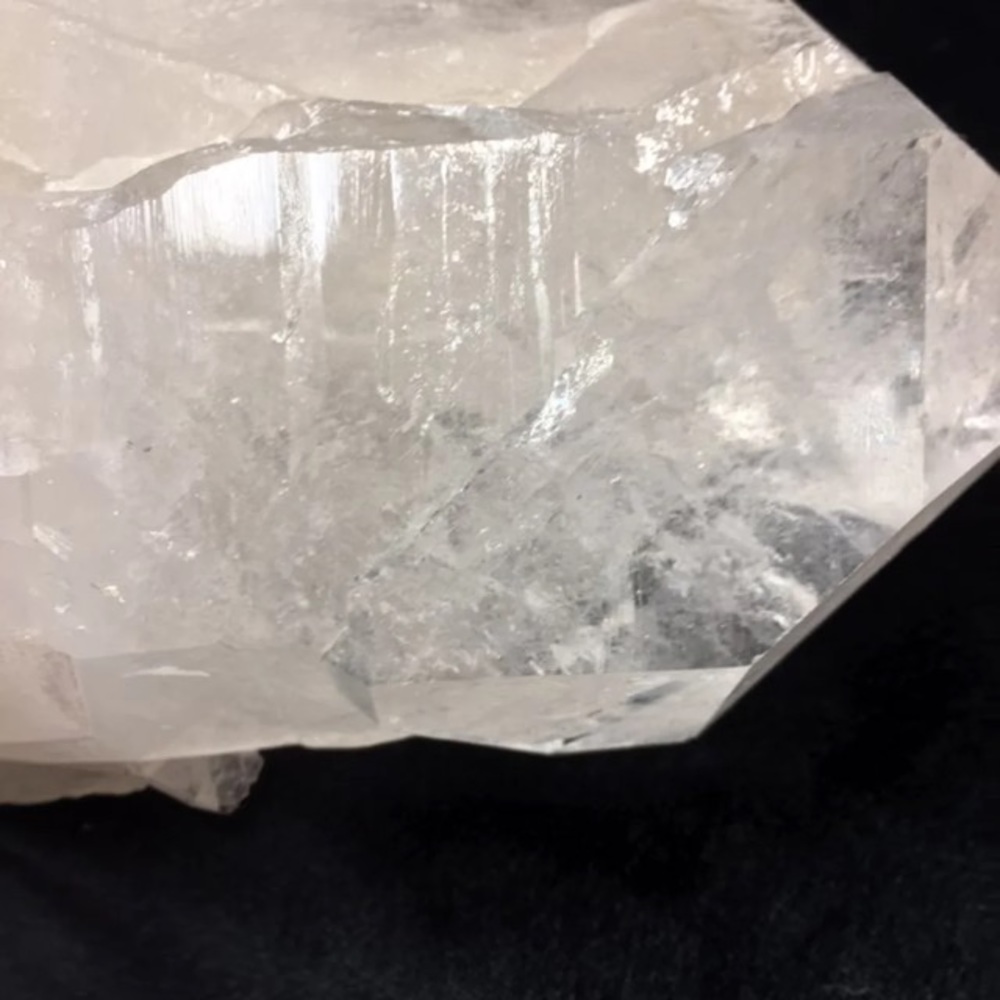 Quartz Large Crystal - Picture 3 of 8